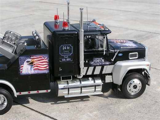 Ford LTL 9000 Wrecker