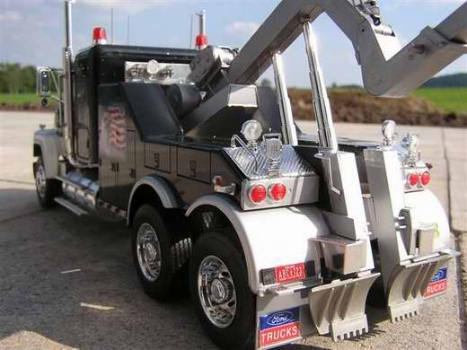 Ford LTL 9000 Wrecker