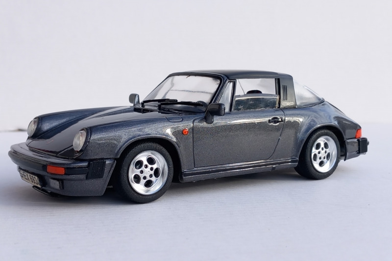 Porsche 911 Carrera Targa