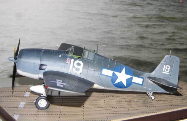 Grumman F6F-3 Hellcat