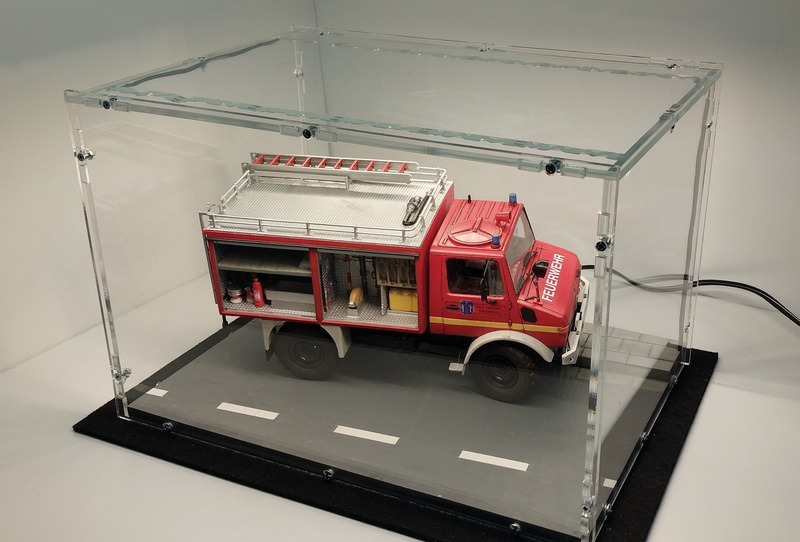 Mercedes-Benz Unimog U1300 LTLF 8-18