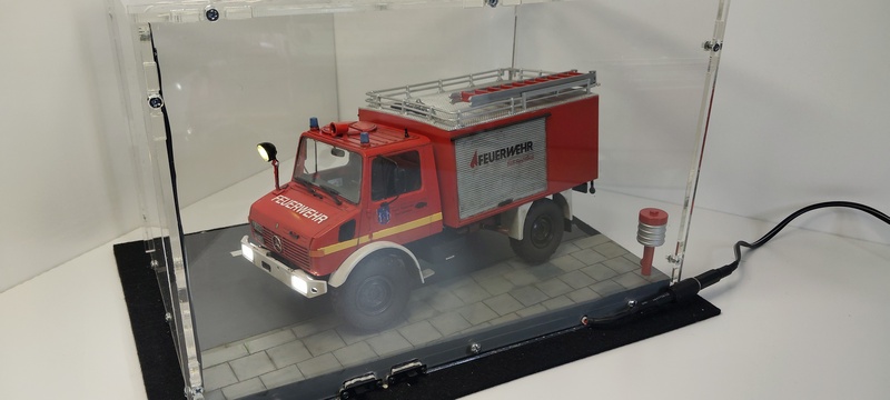 Mercedes-Benz Unimog U1300 LTLF 8-18