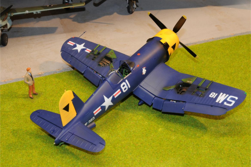 Chance Vought F4U-4 Corsair