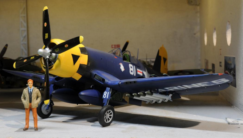 Chance Vought F4U-4 Corsair