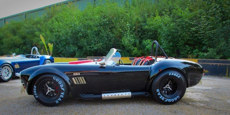 AC Cobra 427