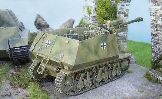 10,5 cm leFH 18/40 auf Geschützwagen 39 H (f)