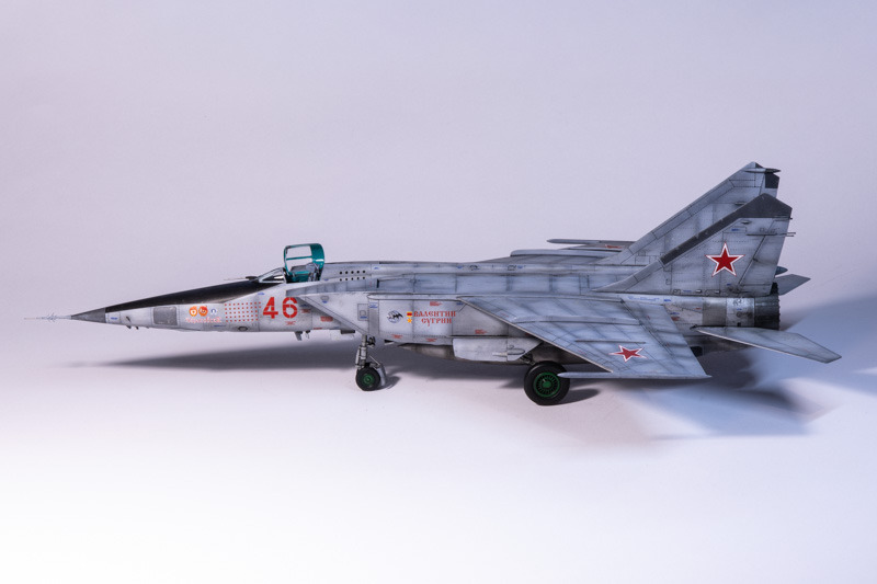 Mikojan-Gurewitsch MiG-25RBT – Foxbat-B