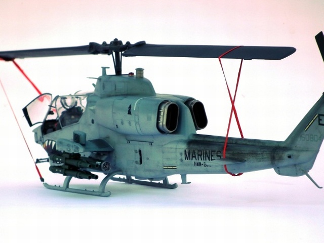 Maquette hélicoptère USMC AH-1W NTS Update|ACADEMY|12116|1:35