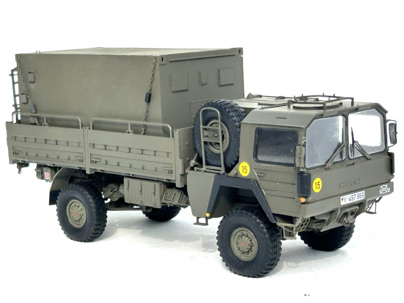 Lkw 5t mil glw MAN Typ 461 (Pritsche, mit Winde) mit einer FM-Kabine vom Typ 2