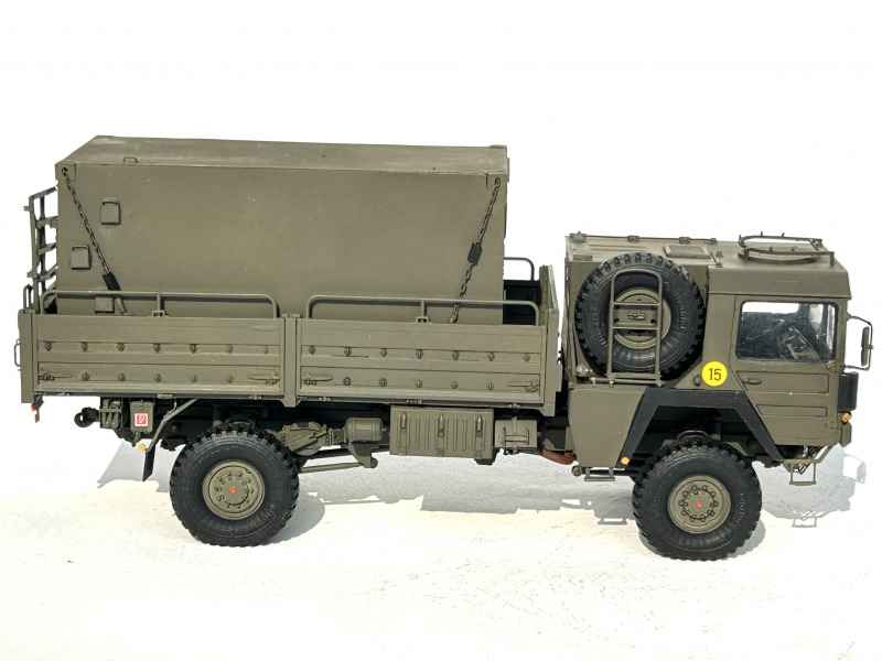 Lkw 5t mil glw MAN Typ 461 (Pritsche, mit Winde) mit einer FM-Kabine vom Typ 2
