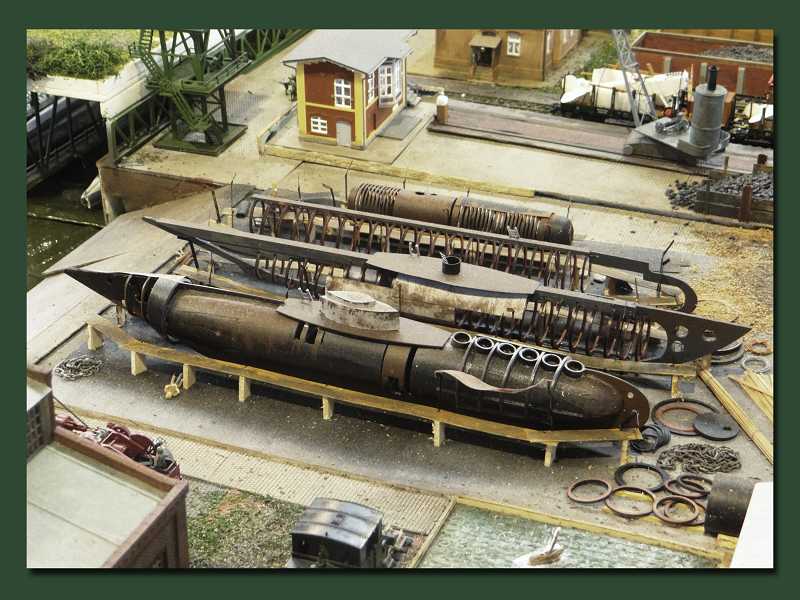 Ein sehr schön dargestelltes Trockendock für U-Boote