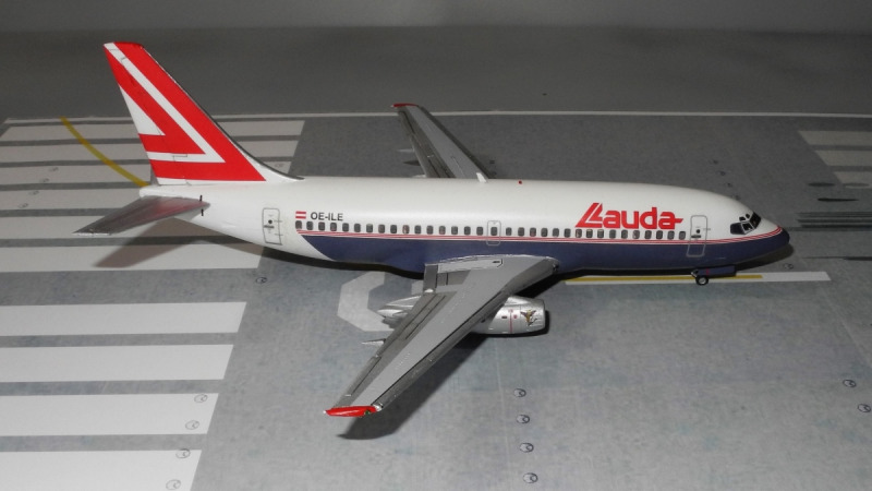 Boeing 737-2T5