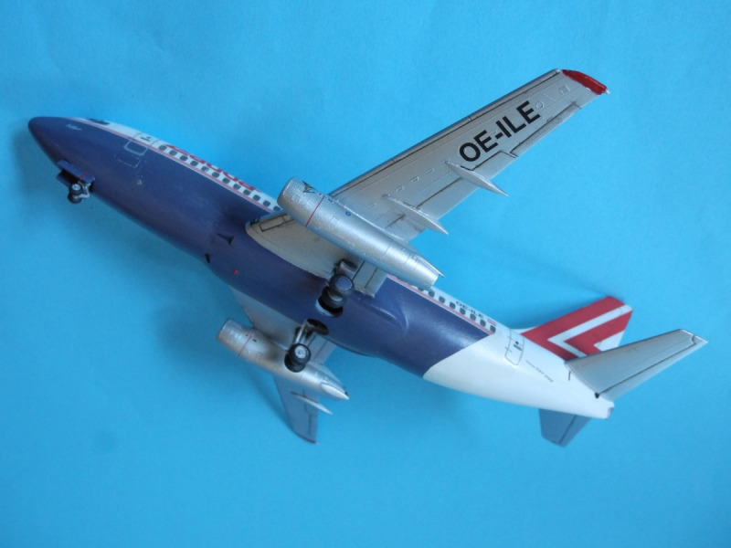 Boeing 737-2T5