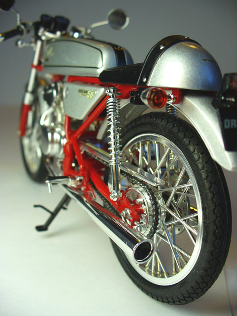 Aoshima 1/12 Scale Honda Dream 50 Motorcycle Model Kit - Special Edition