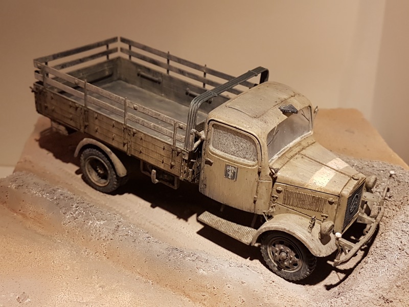 Mercedes-Benz L 3000