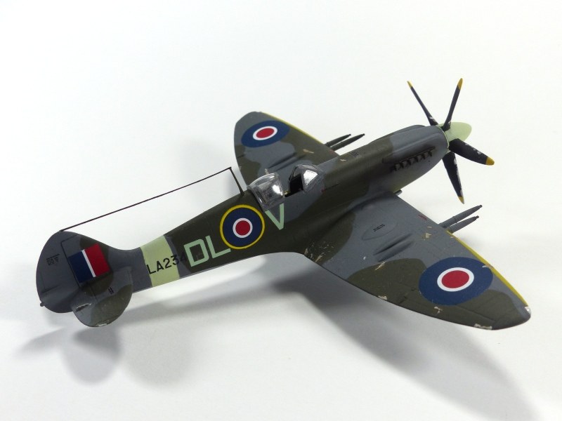 Supermarine Spitfire F.21