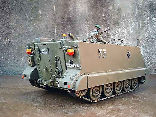 M113