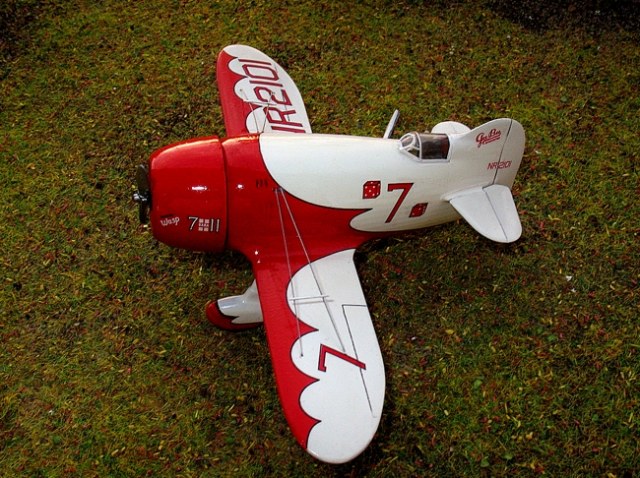 Gee Bee R-2