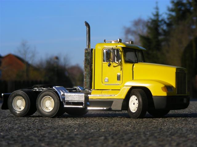 Freightliner FLD 120 Daycab