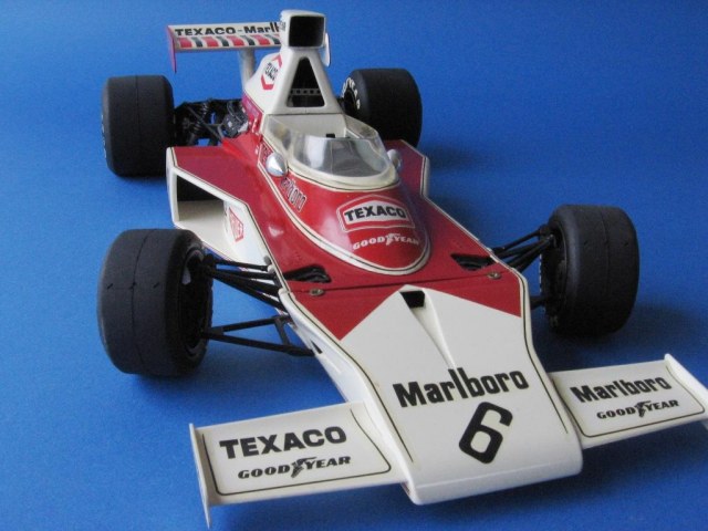 McLaren M23B