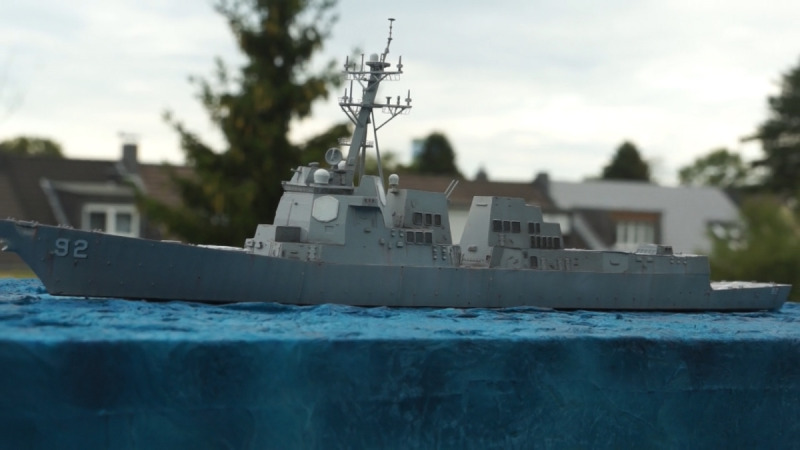 USS Momsen (DDG-92)
