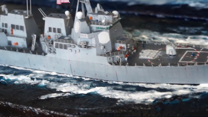 USS Momsen (DDG-92)