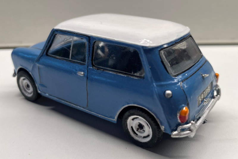 Sechs mal Mini à la Airfix
