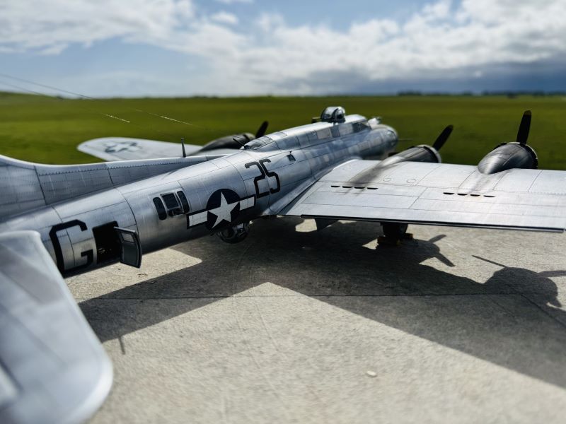 COBI - Jeu de construction – 1210 pcs - Boeing B-17G Flying Fortress - 1/48 -... 5902251057503