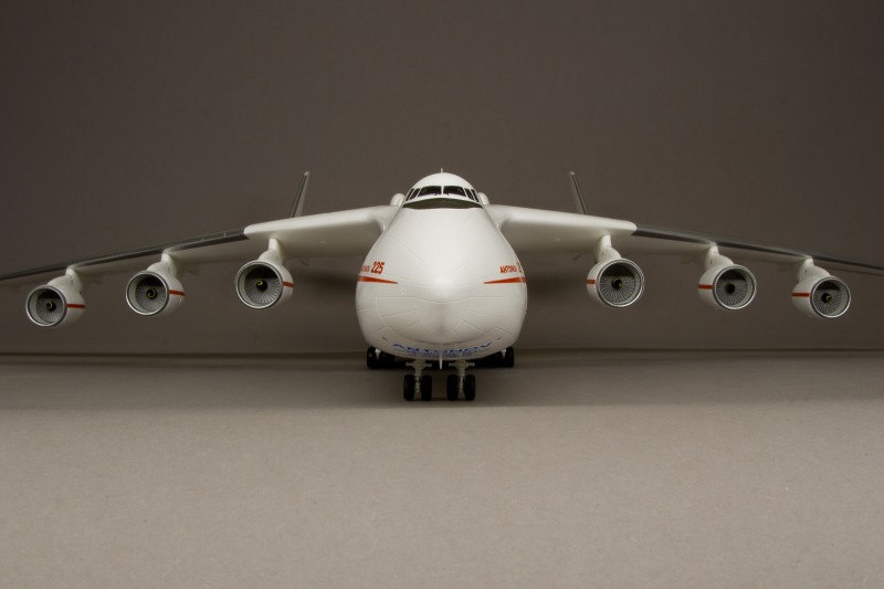 Antonow An-225