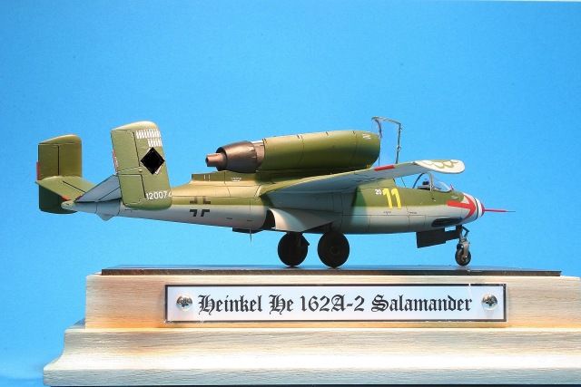 Heinkel He 162 A-2 Salamander