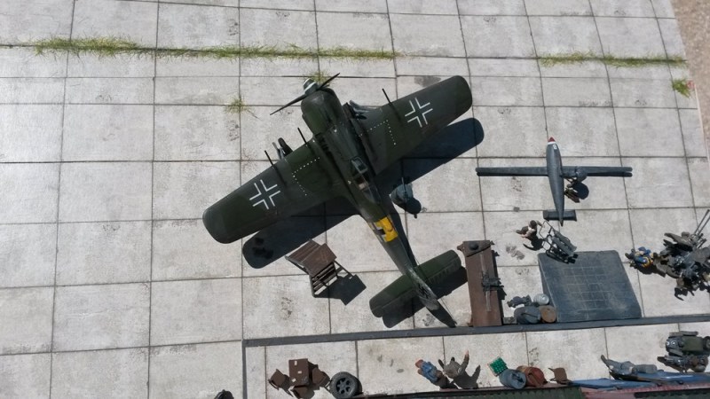 Diorama aus der Vogelperspektive. Leider waren die die von HobbyBoss mitgelieferten Decals von schlechter Qualität.