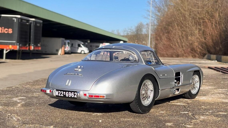 Mercedes-Benz 300 SLR Coupé