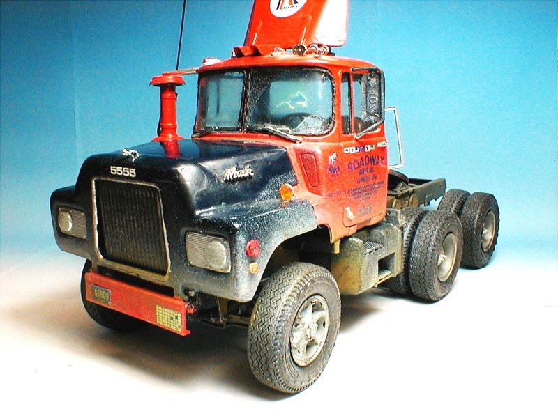 Mack DM 600