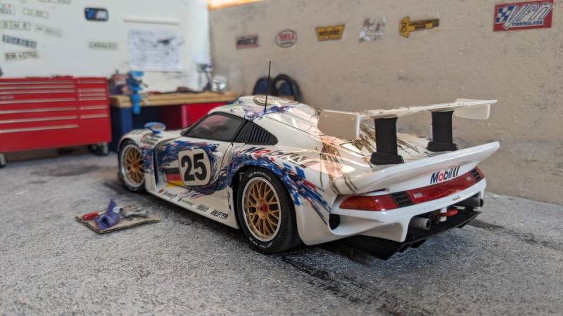 Porsche 911 GT1