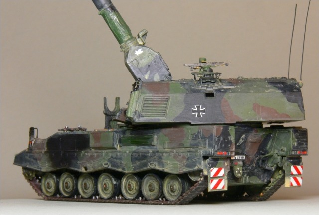 Panzerhaubitze 2000