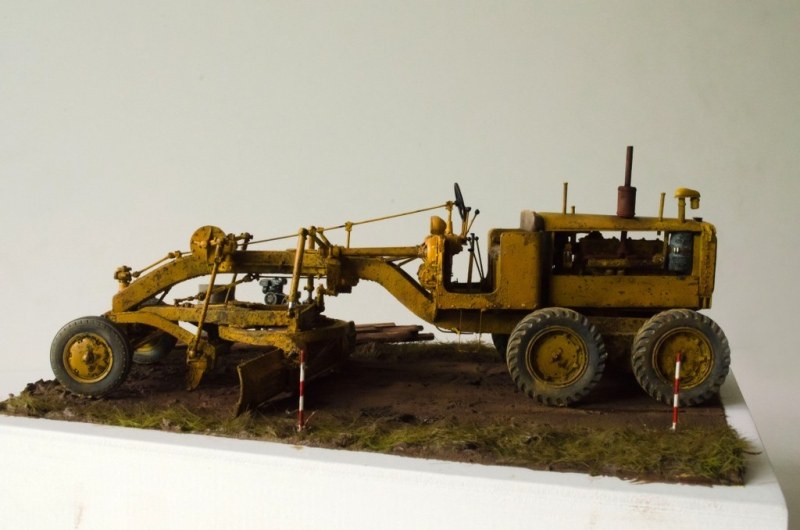 Caterpillar 12 Motor Grader