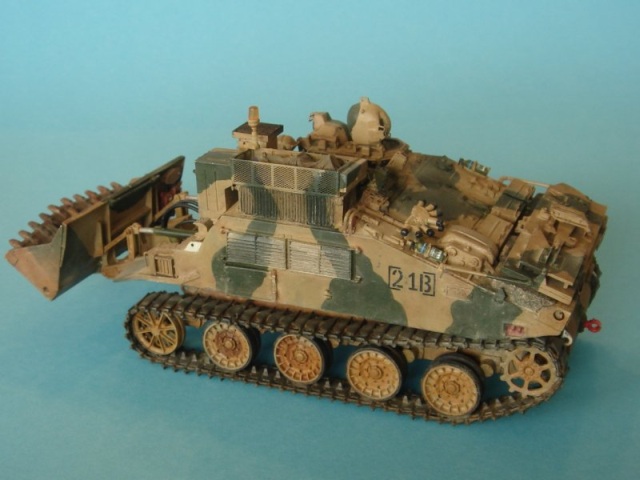 FV180 Combat Engineer Tractor, Accurate Armour 135 von Markus Schwery
