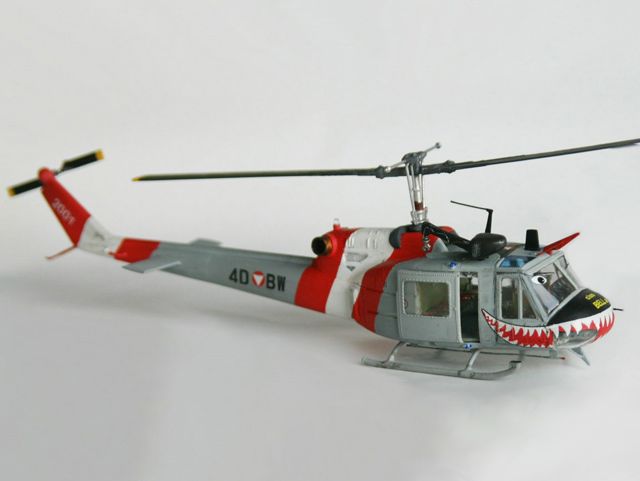 AgustaBell AB 204B, Italeri 172 von Jürgen Klinglhuber