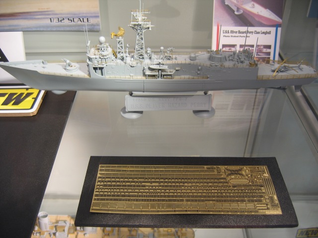 Ätzteilset von Academy für die ebenfalls neue U.S.S. Oliver Hazard Perry in 1:350 des koreanischen Herstellers.