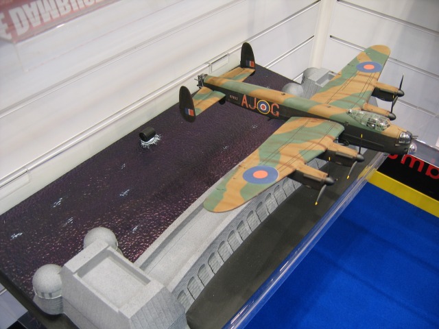 Ein Dambuster-Diorama in 1:72. In der Packung wird alles enthalten sein, um die Szene wie hier nachzubauen.
