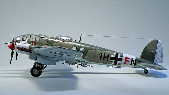 HEINKEL HE111H-6 (LUFTWAFFE Bomber) - SCALA 1/72 Hasegawa EUR 50,00