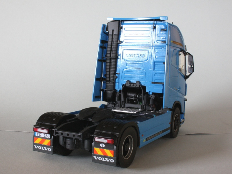 Maquette Italeri Volvo FH4 Showtruck 1:24 - Kit Détailé Pour Collectionneurs, à Partir De 14 Ans