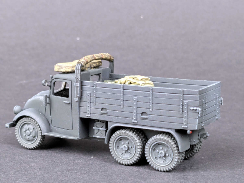 Tatra 82