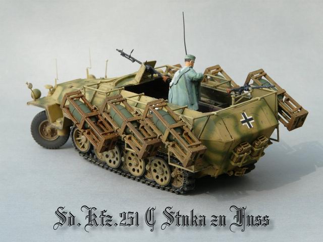 Sd.Kfz. 251 Ausf. C mit Wurfrahmen 40