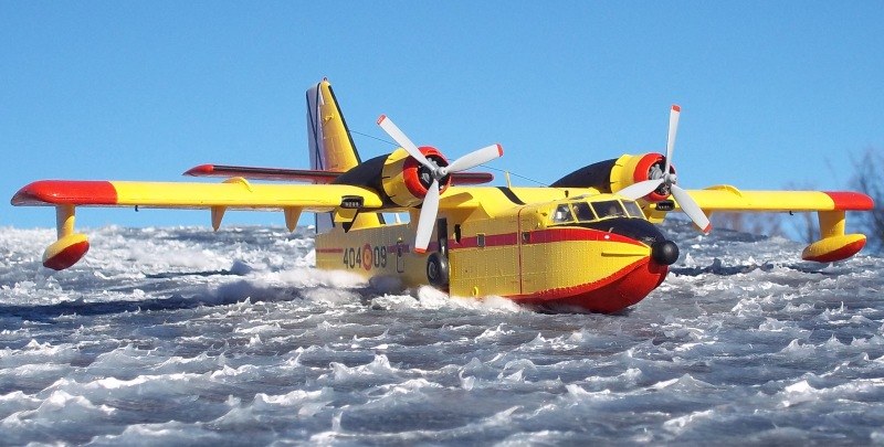 Canadair CL-215