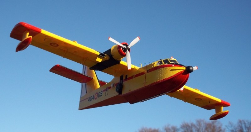 Canadair CL-215