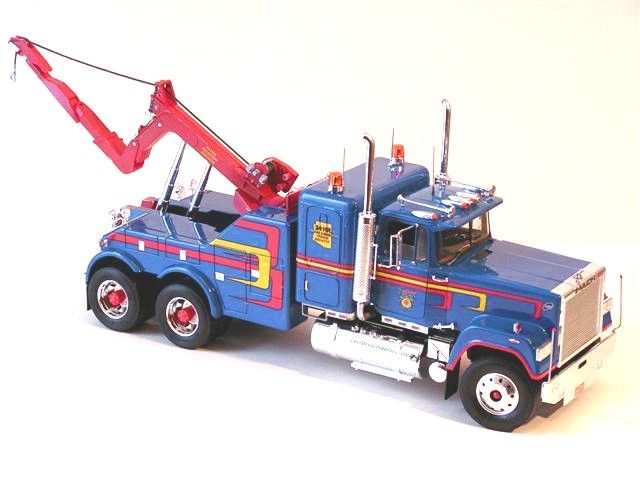 Mack Superliner Wrecker