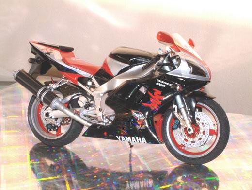 Yamaha YZF-R1