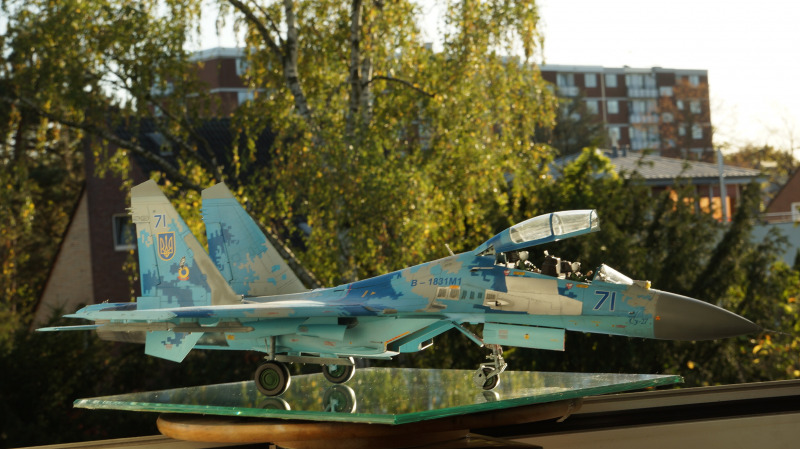 Suchoi Su27 UB, Trumpeter 132 von Francis Schimpf