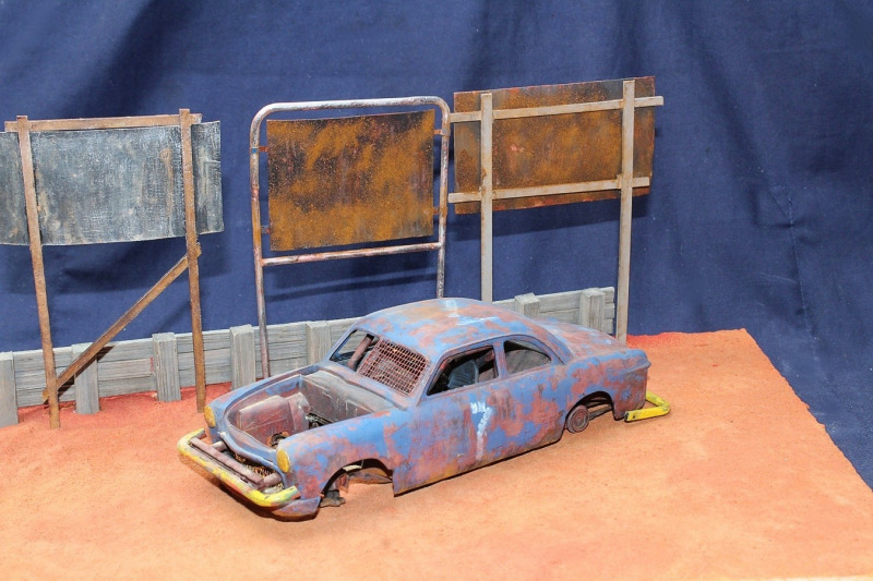 Lost race car